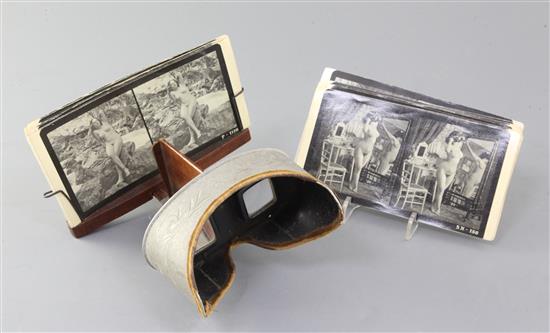 A late 19th / early 20th century Underwood & Underwood stereoscopic slide viewer,
